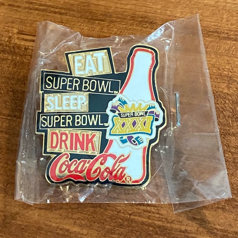 Collectible Super Bowl XXXI NFL Coke Lapel Pin